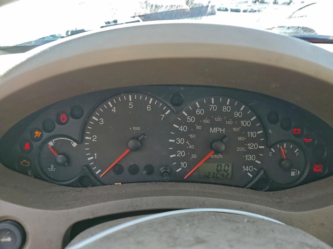 2005 FORD FOCUS ZX4 photo 25