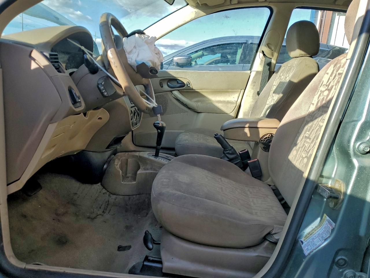 2005 FORD FOCUS ZX4 photo 19