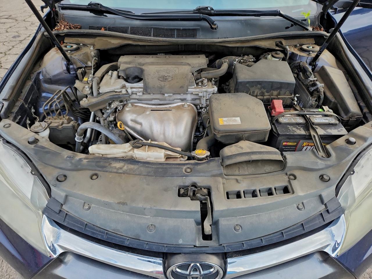 2015 TOYOTA CAMRY LE photo 11