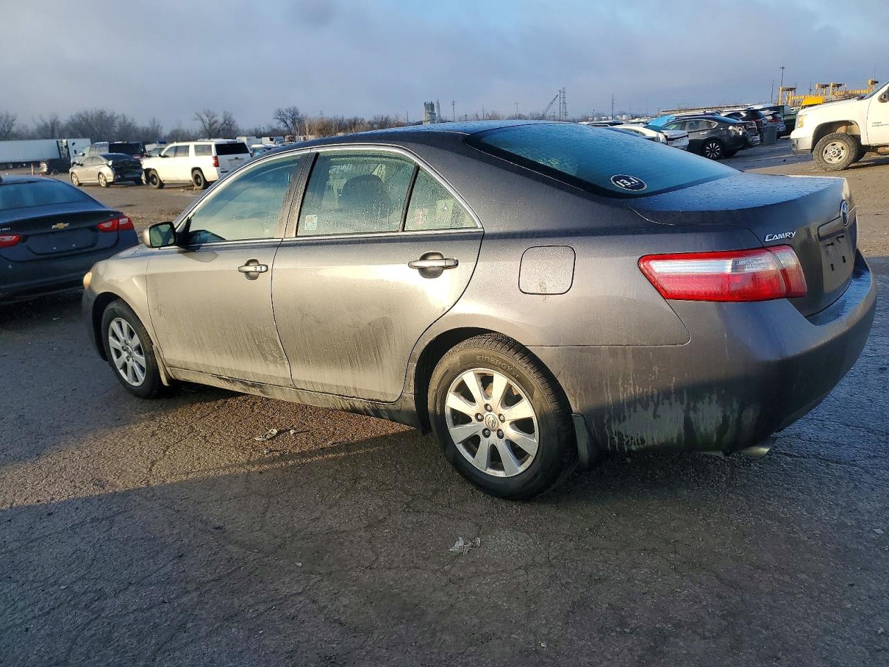 2009 TOYOTA CAMRY SE photo 3