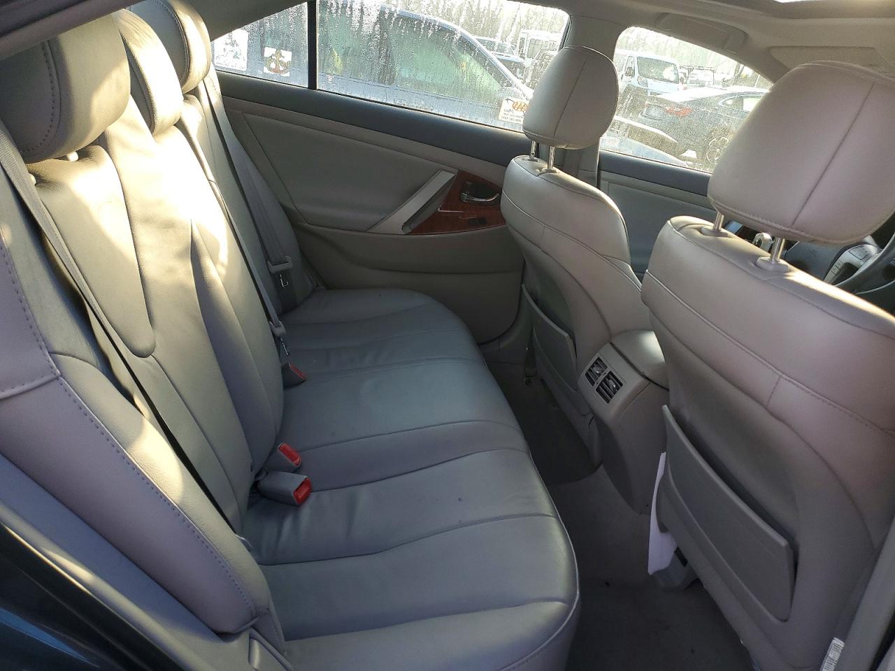 2009 TOYOTA CAMRY SE photo 19