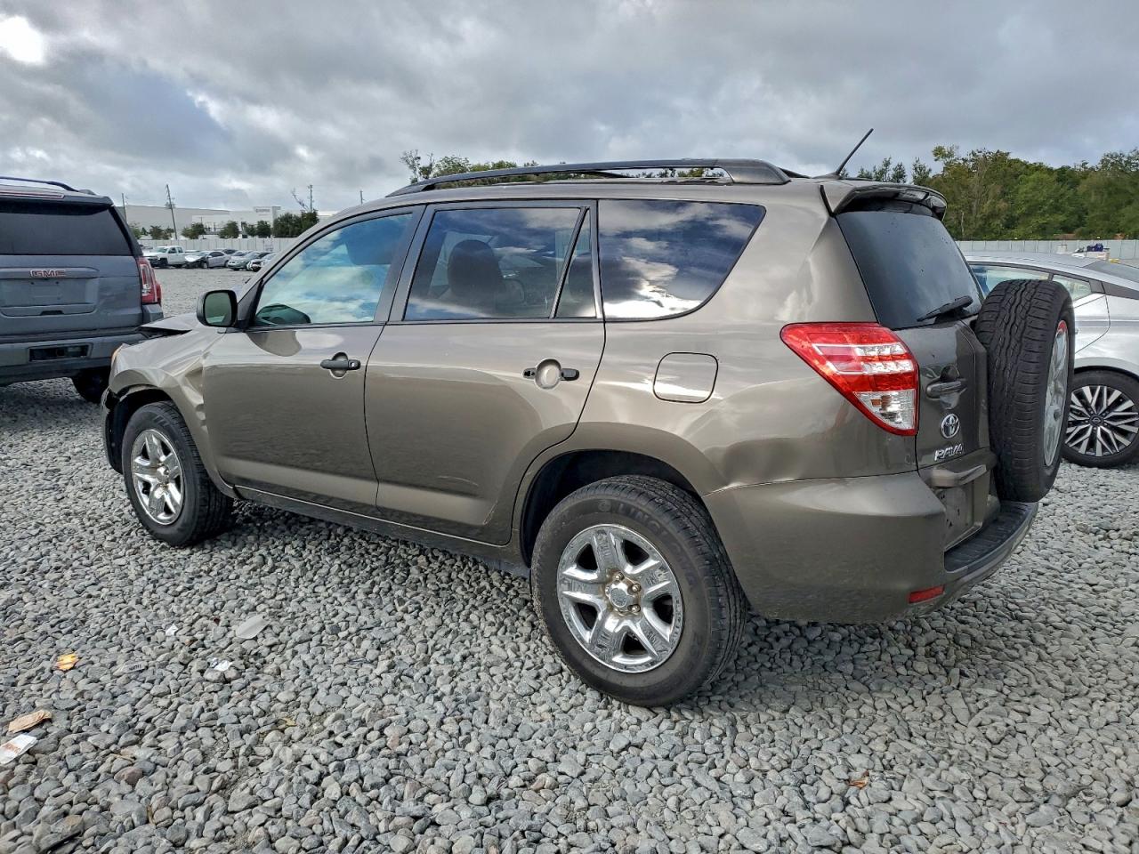 2012 TOYOTA RAV4 photo 3
