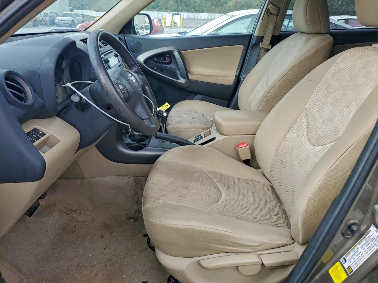 2012 TOYOTA RAV4 photo 13