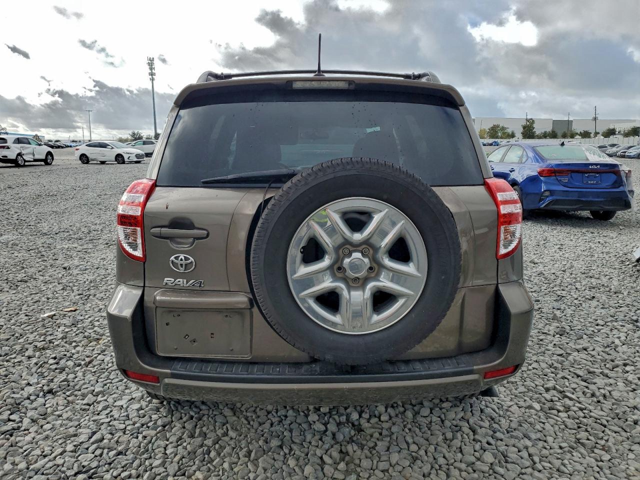 2012 TOYOTA RAV4 photo 11