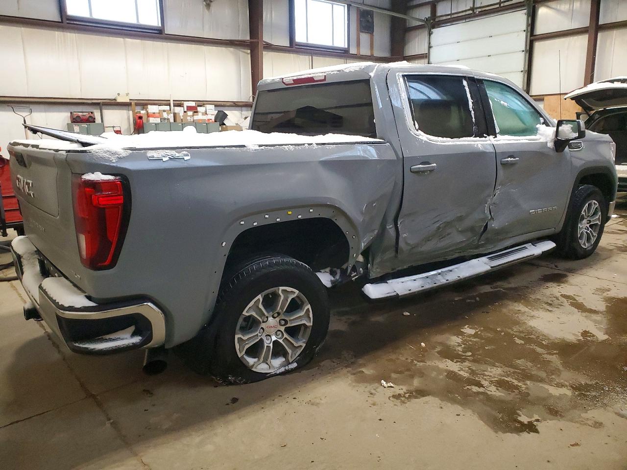 2025 GMC SIERRA K1500 SLE photo 3