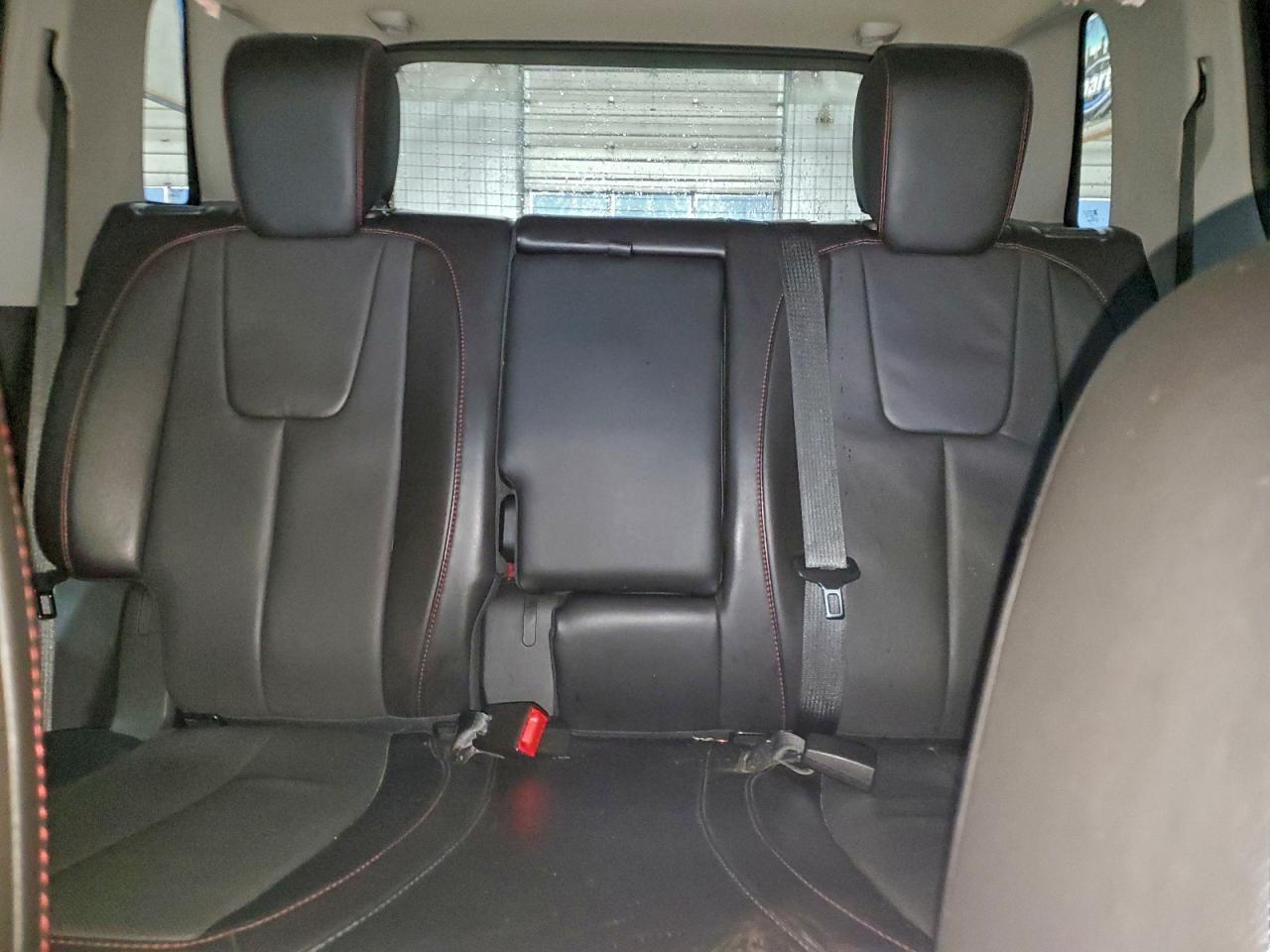 2015 GMC TERRAIN SLT photo 28