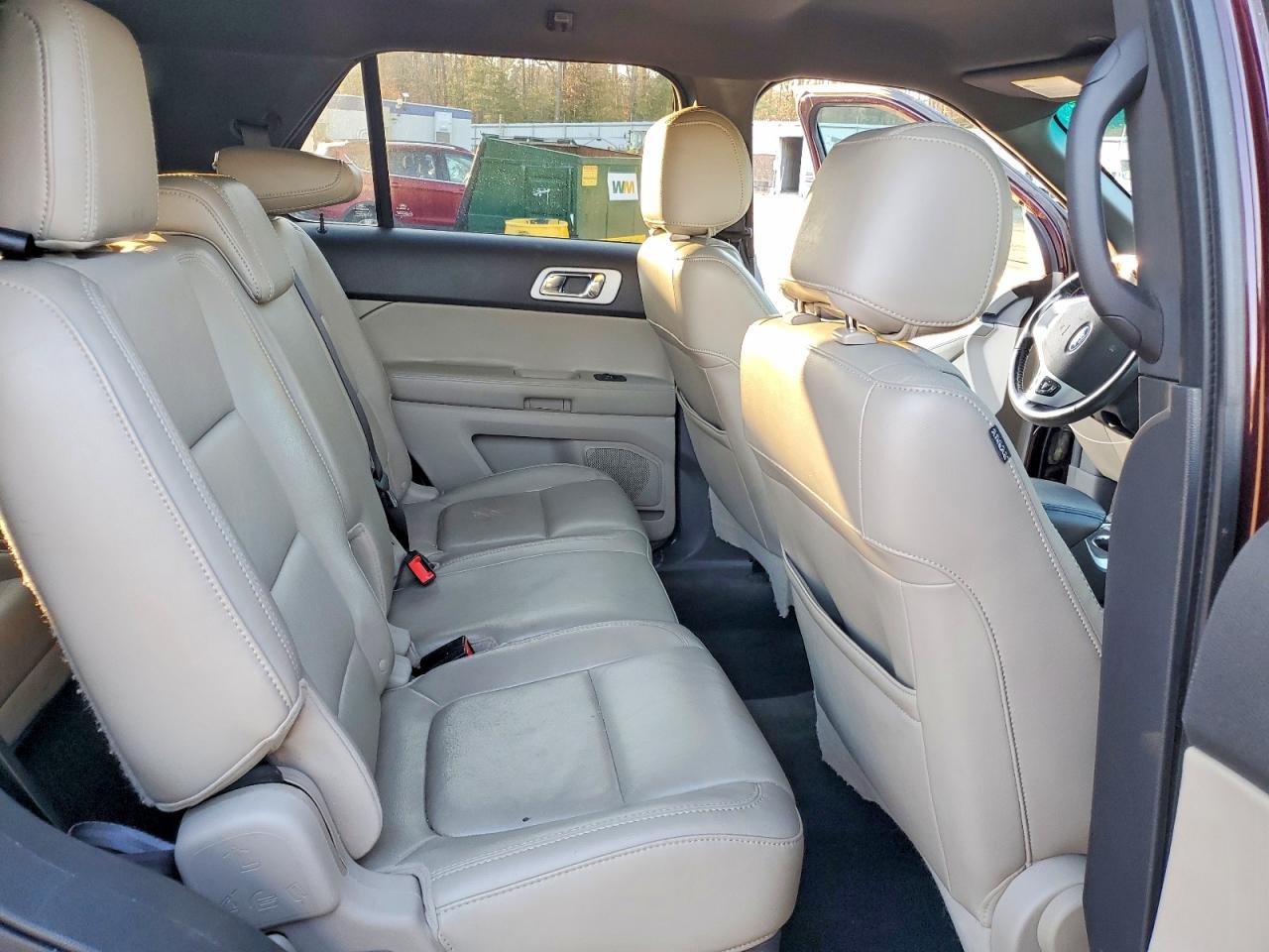 2011 FORD EXPLORER XLT photo 11