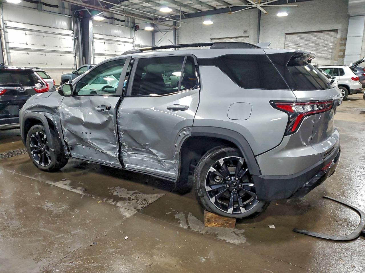 2026 CHEVROLET EQUINOX RS photo 2