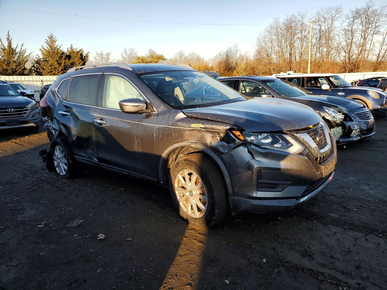 2018 NISSAN ROGUE S photo 4