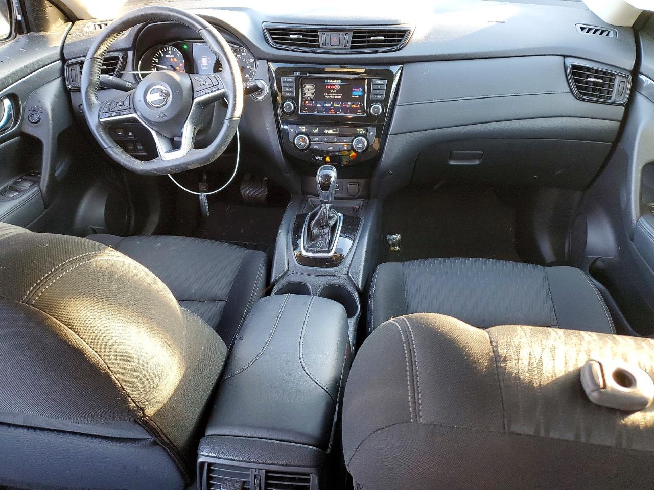 2018 NISSAN ROGUE S photo 8
