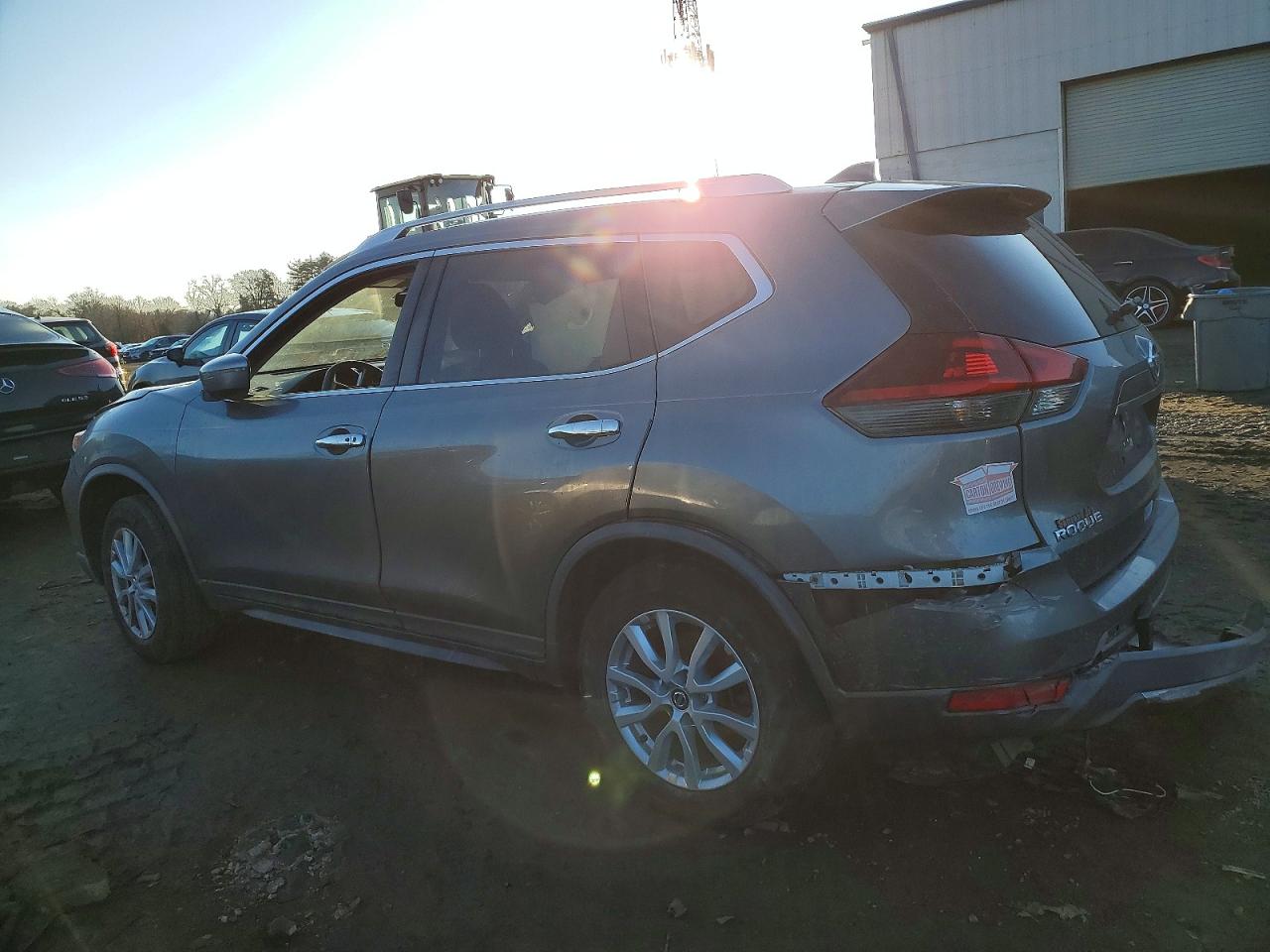 2018 NISSAN ROGUE S photo 2
