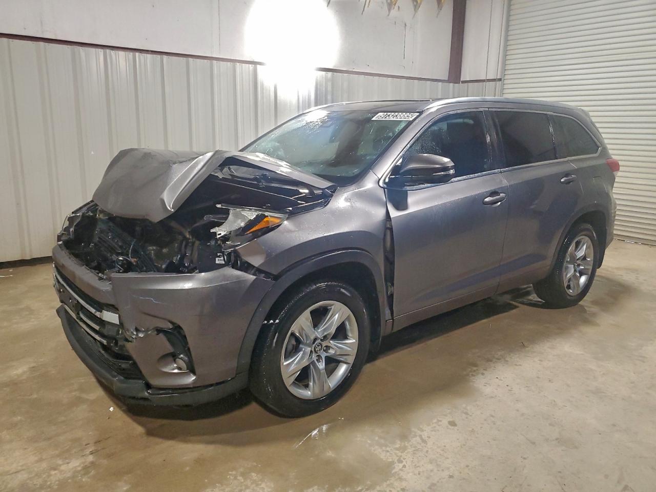 2017 TOYOTA HIGHLANDER