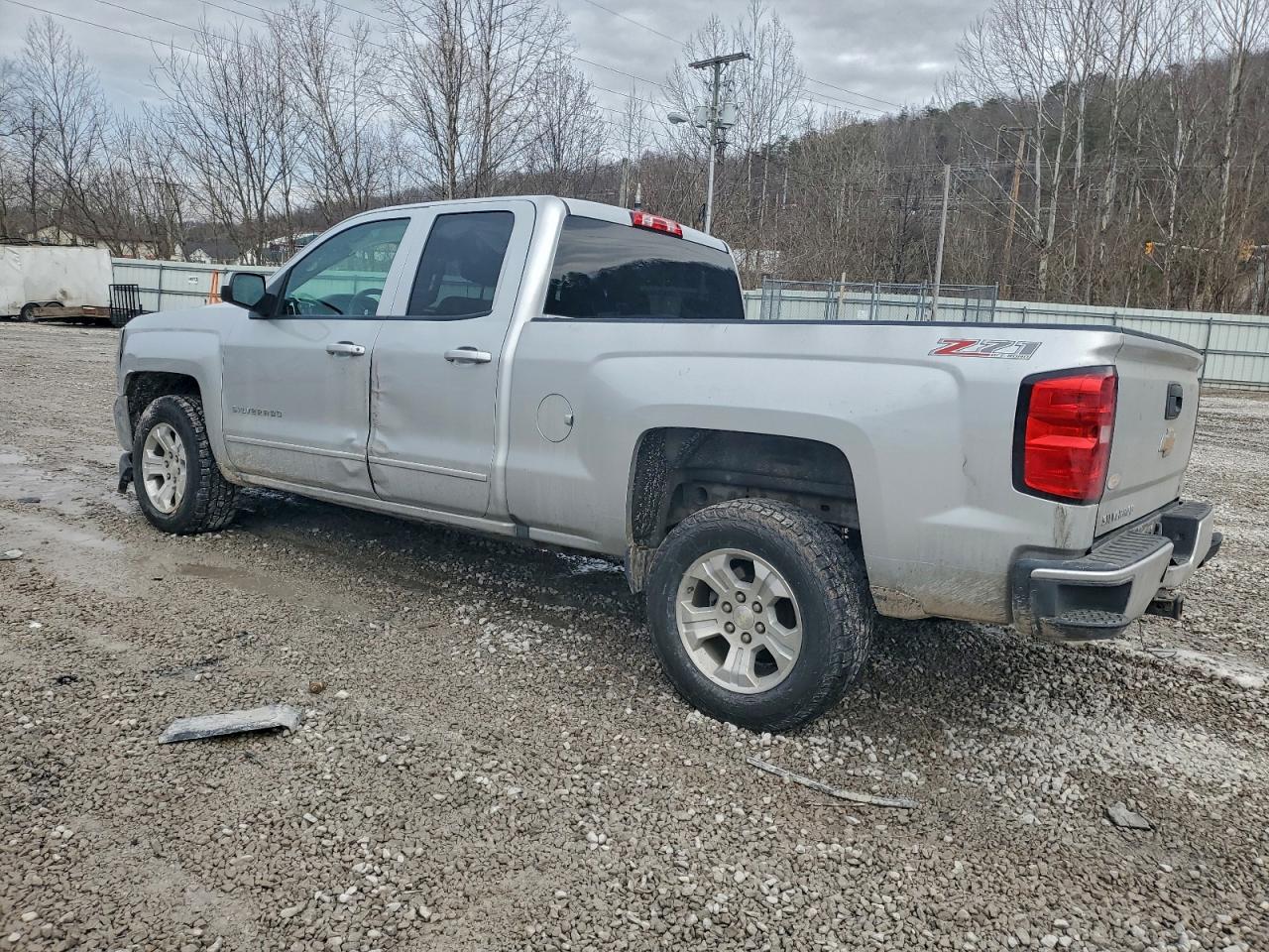 2017 CHEVROLET SILVERADO K1500 LT photo 3