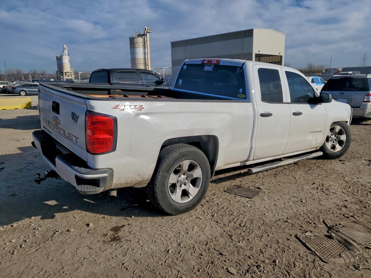 2018 CHEVROLET SILVERADO K1500 CUSTOM photo 3
