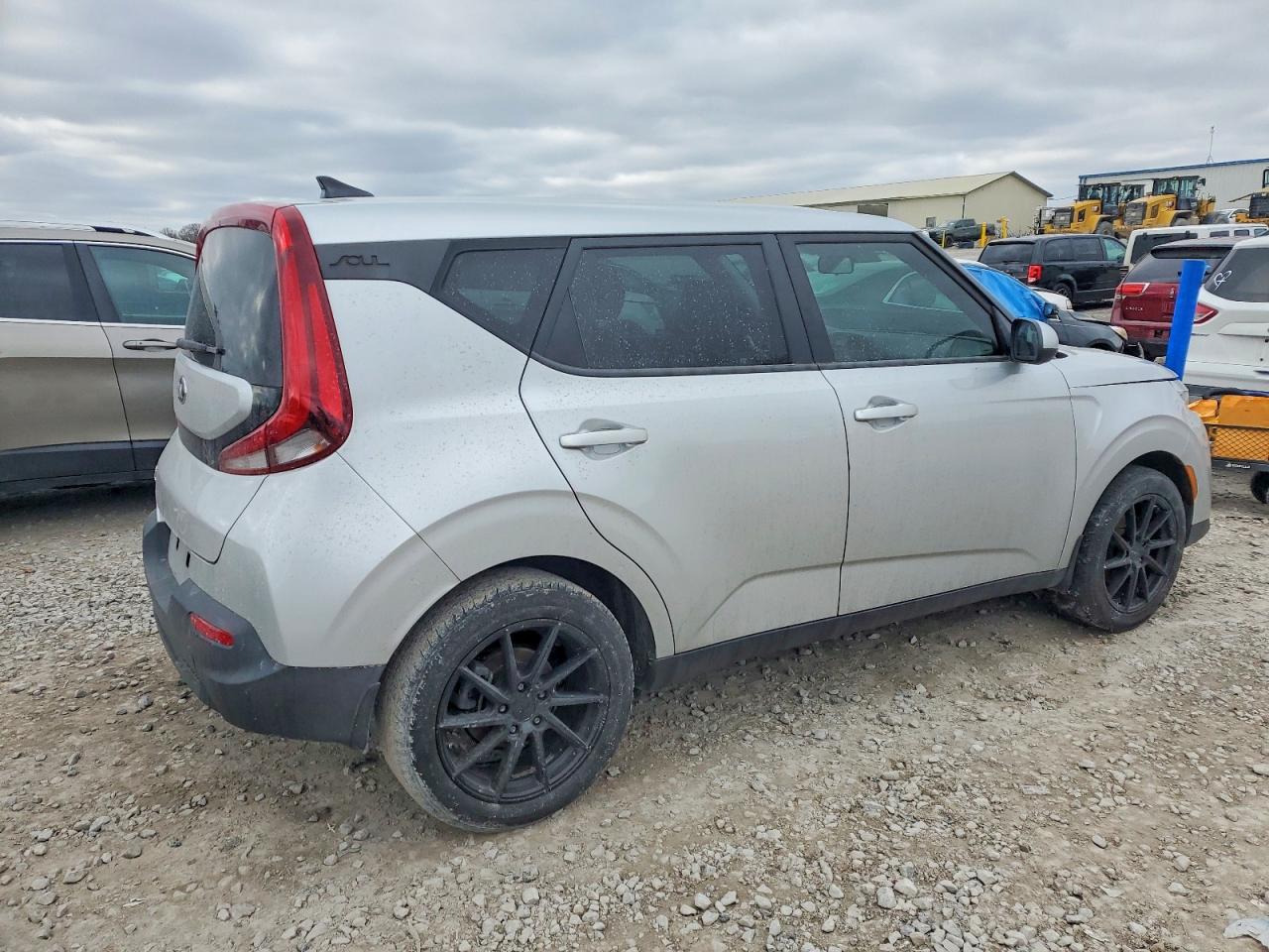 2020 KIA SOUL LX photo 3