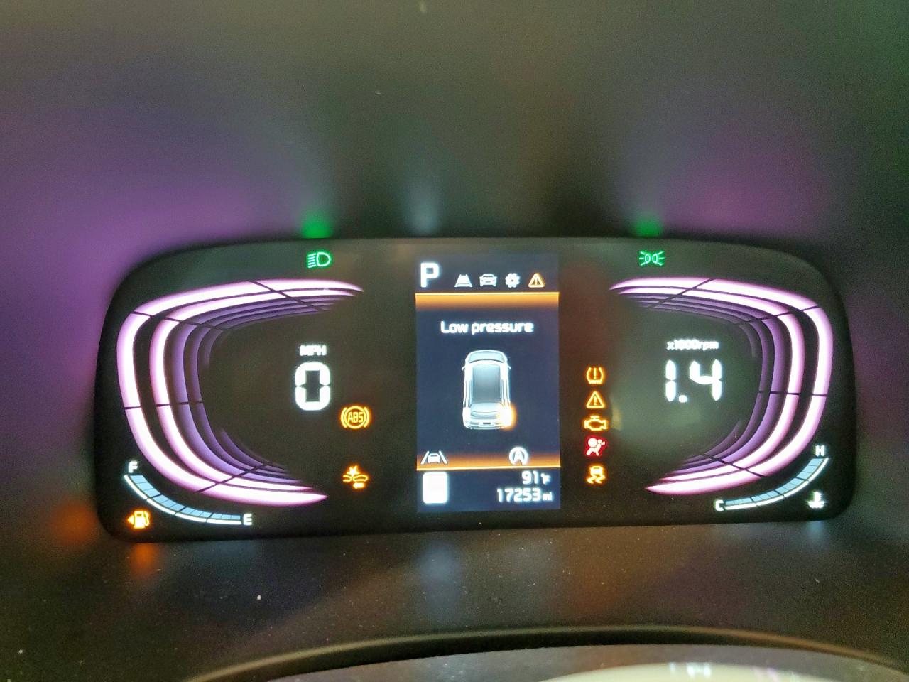 2024 KIA SOUL LX photo 9