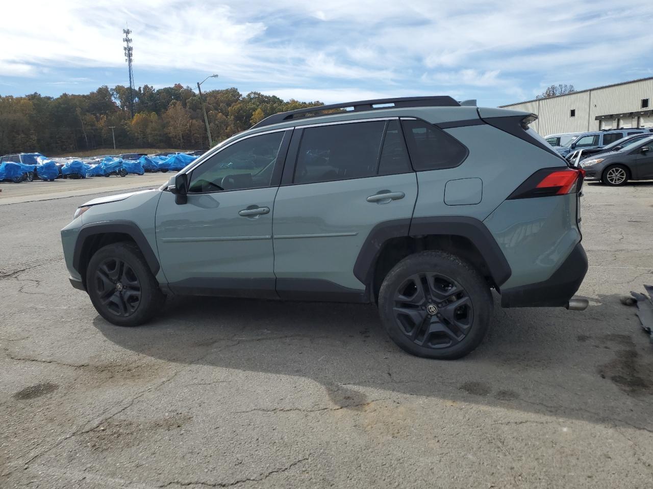 2022 TOYOTA RAV4 ADVENTURE photo 2