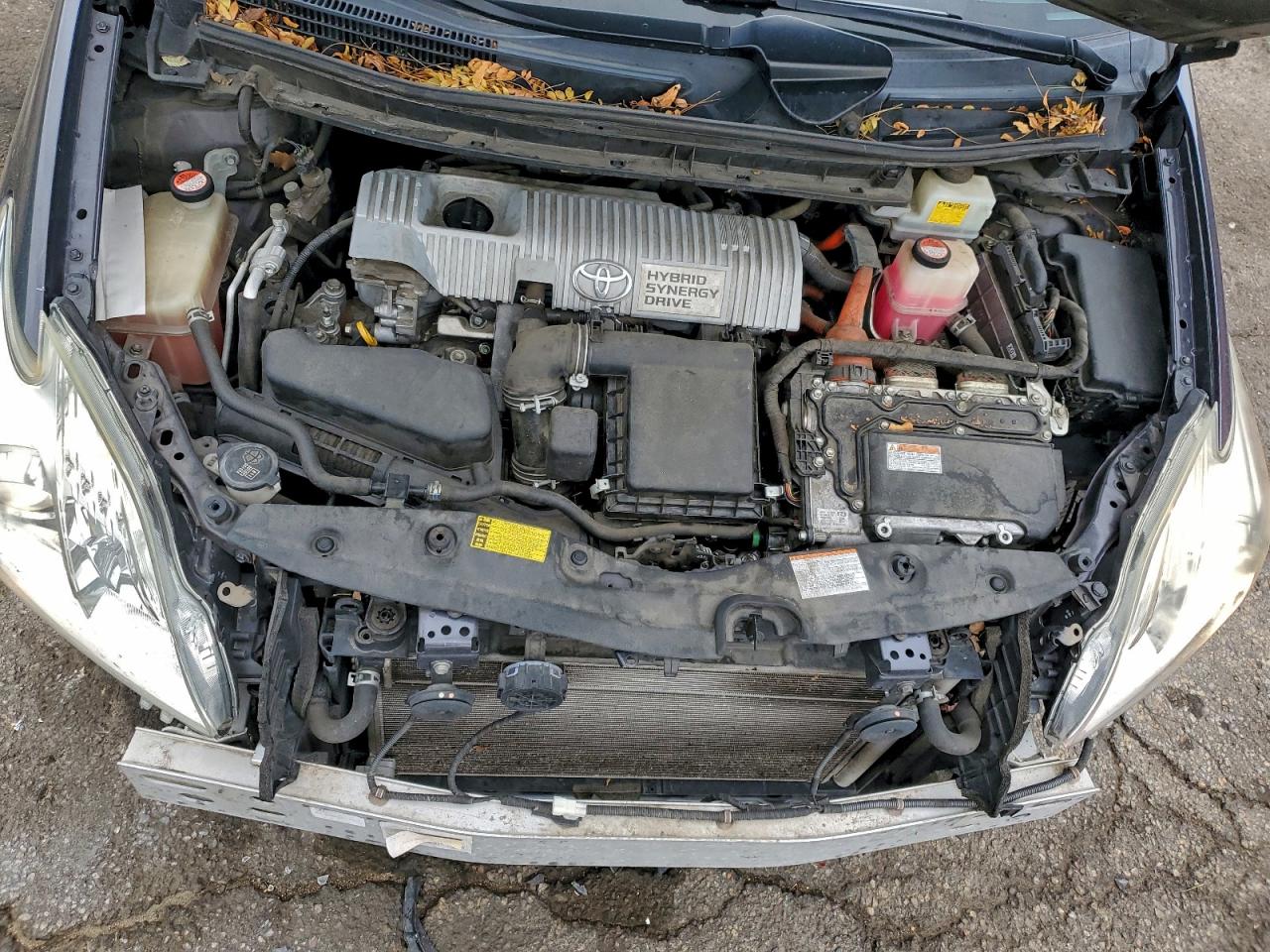 2015 TOYOTA PRIUS photo 11