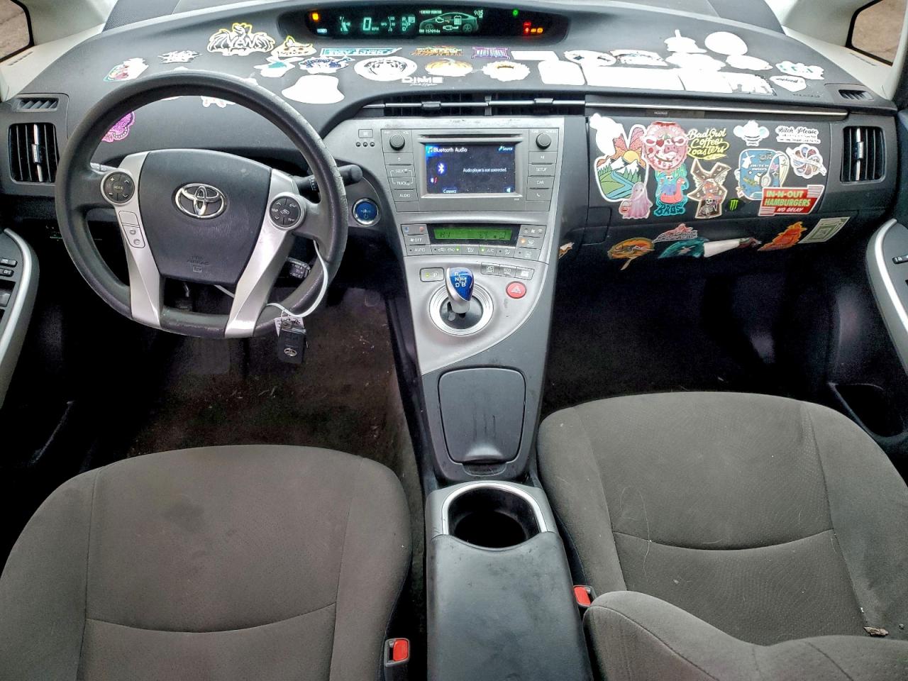 2015 TOYOTA PRIUS photo 8