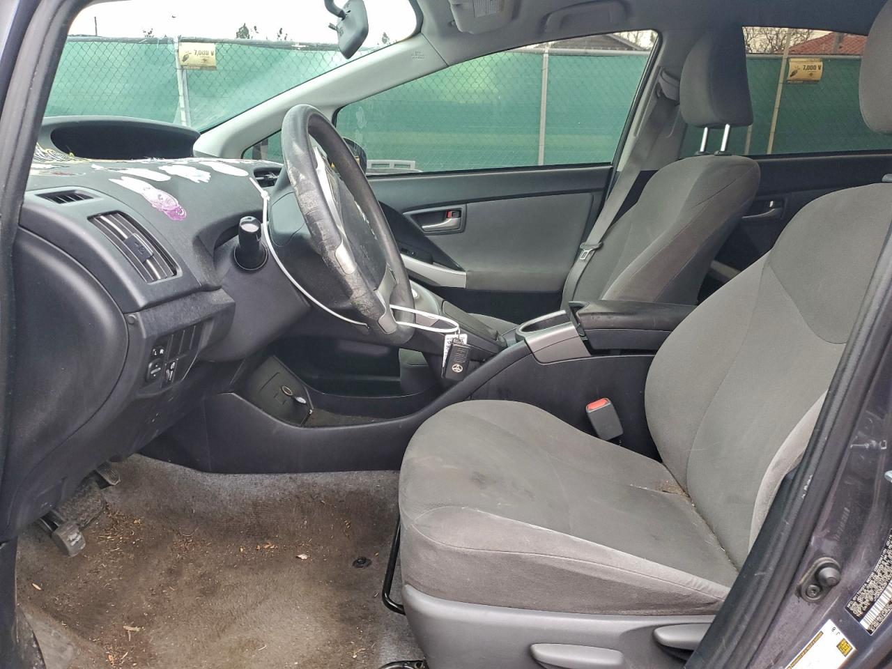 2015 TOYOTA PRIUS photo 7