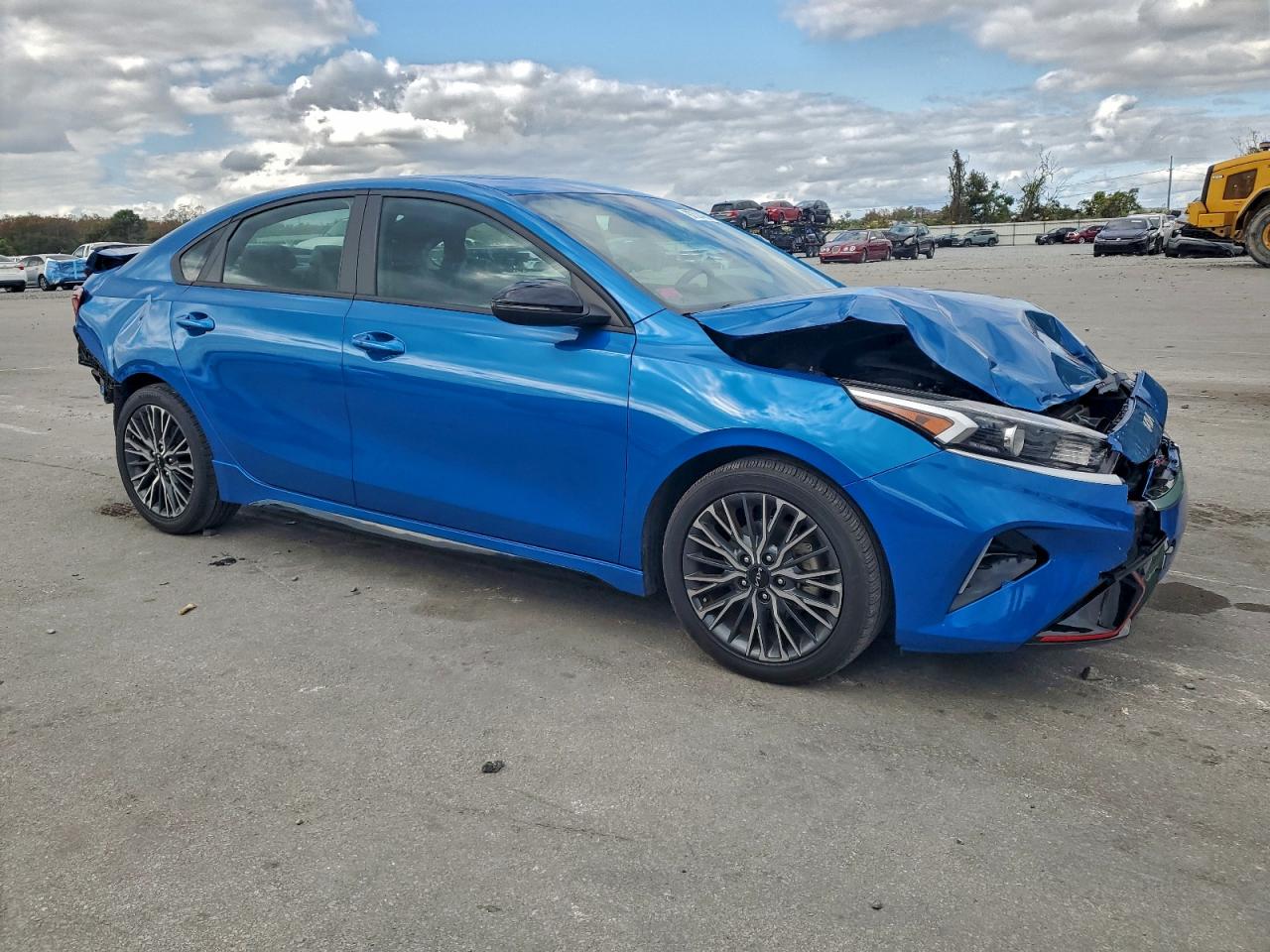 2023 KIA FORTE GT LINE photo 7
