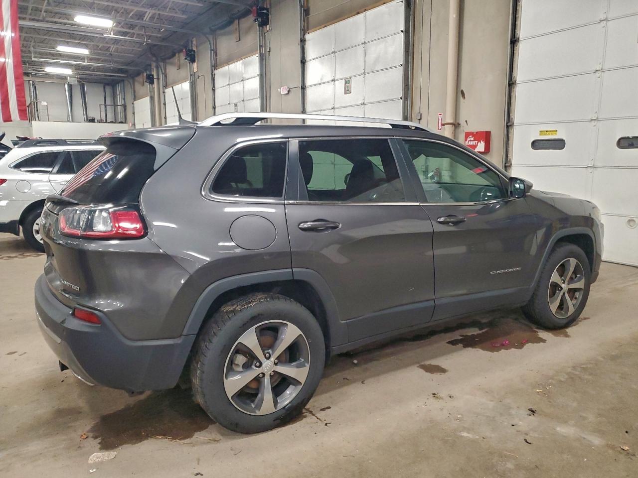 2019 JEEP CHEROKEE LIMITED photo 5
