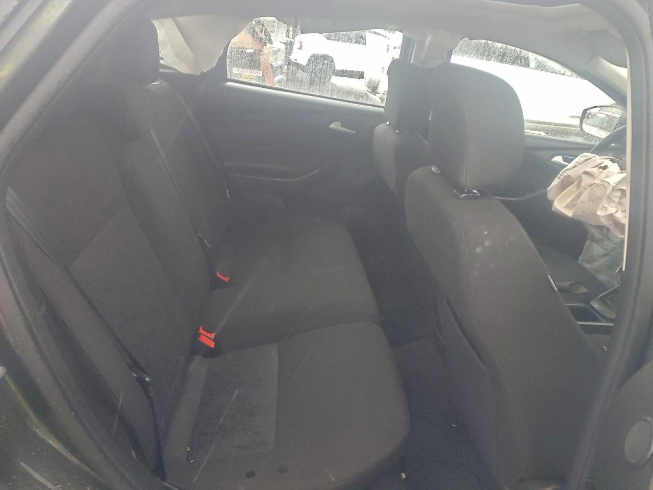 2017 FORD FOCUS SEL photo 19