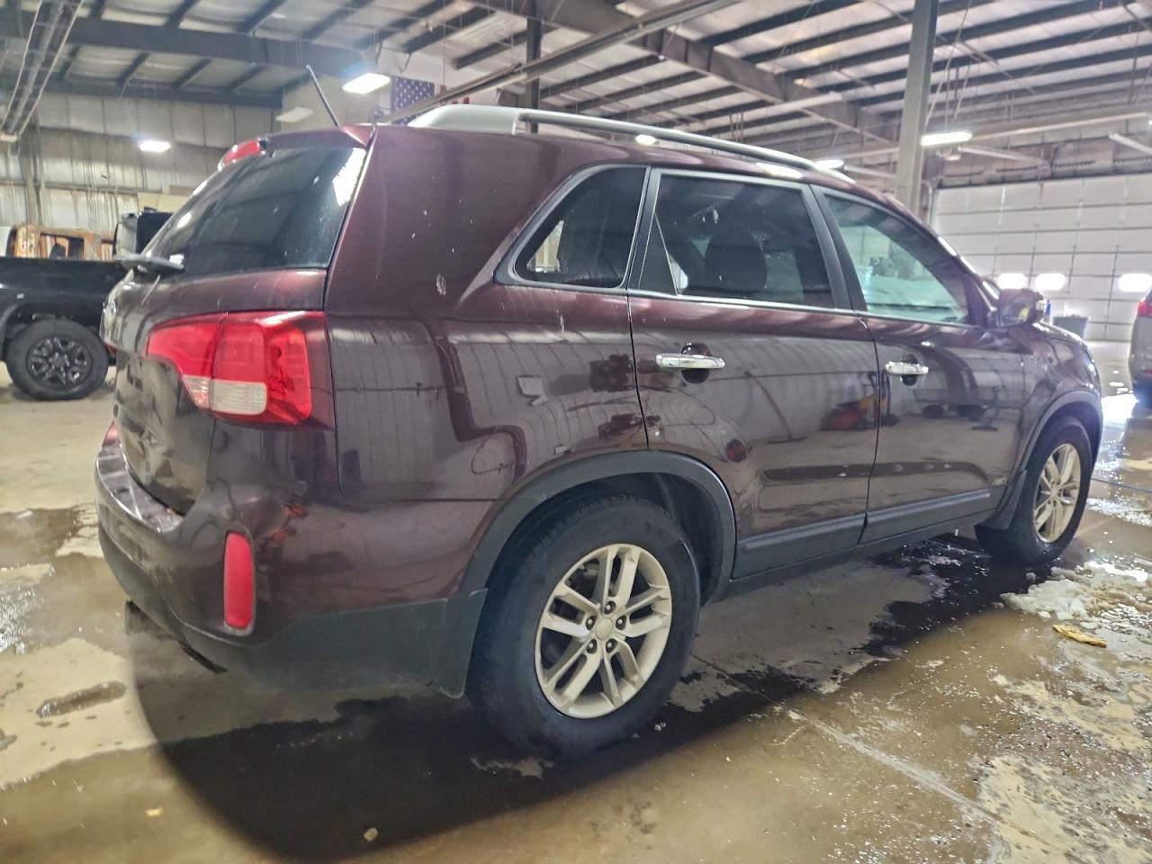 2014 KIA SORENTO LX photo 5