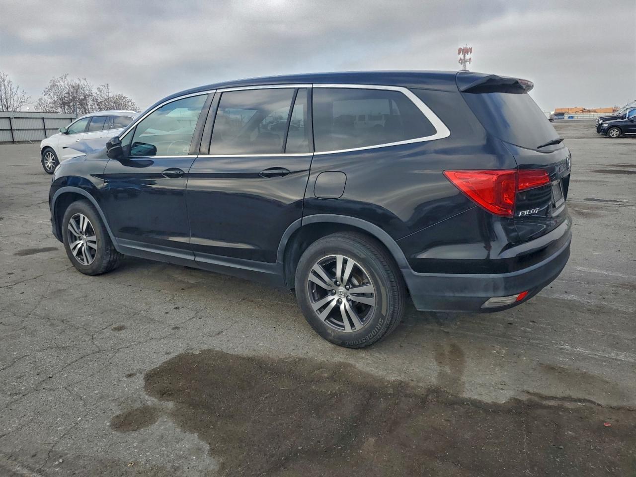2016 HONDA PILOT EXL photo 2