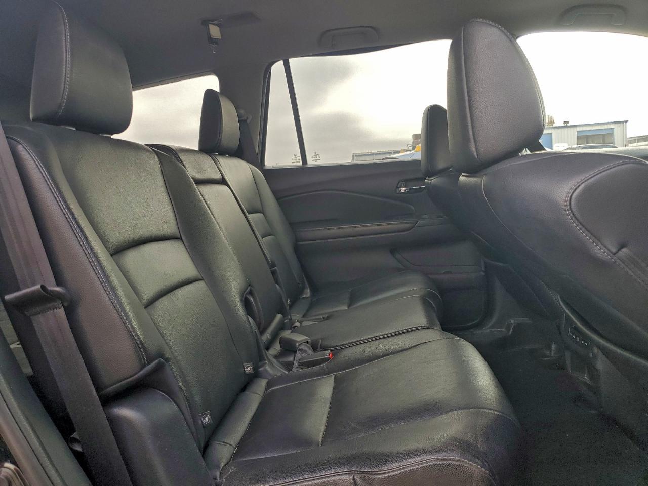 2016 HONDA PILOT EXL photo 11