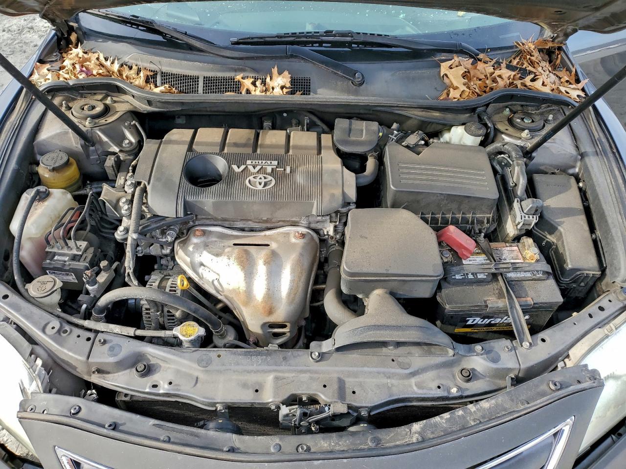 2010 TOYOTA CAMRY LE photo 21