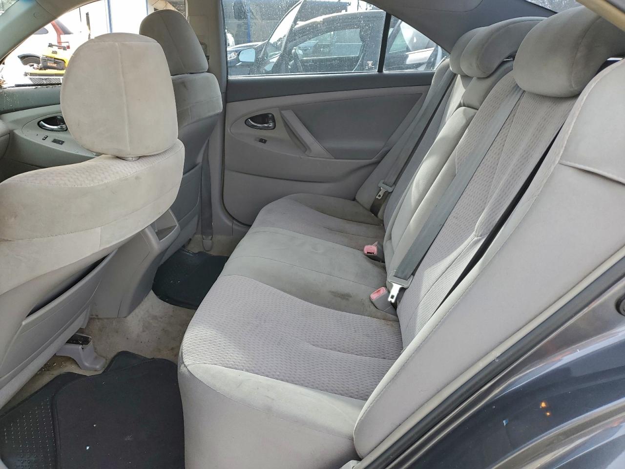 2010 TOYOTA CAMRY LE photo 19