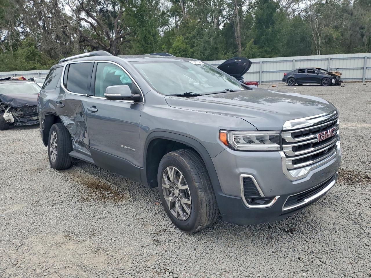 2021 GMC ACADIA SLT photo 4