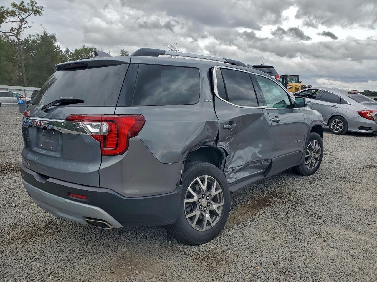 2021 GMC ACADIA SLT photo 3