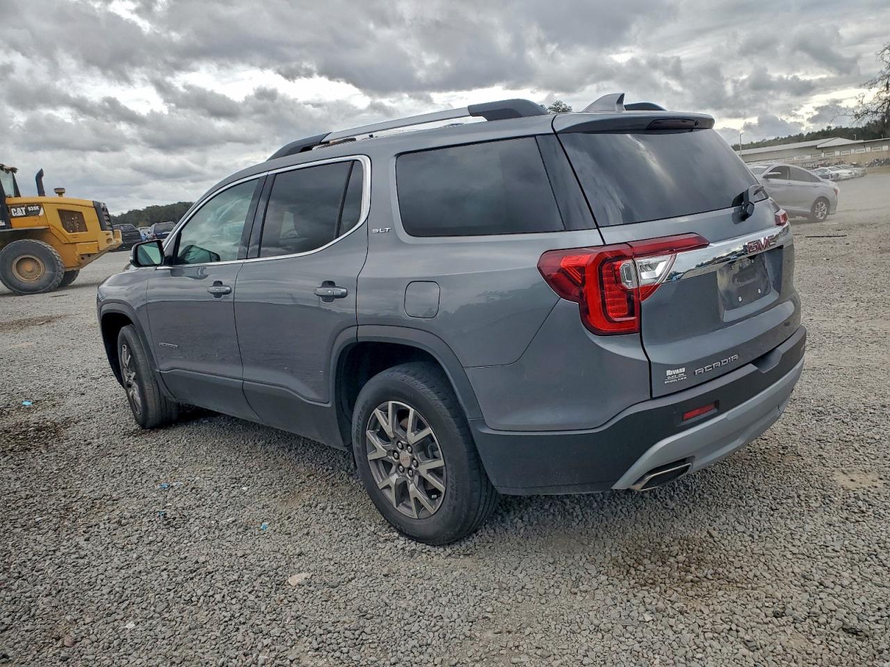 2021 GMC ACADIA SLT photo 2