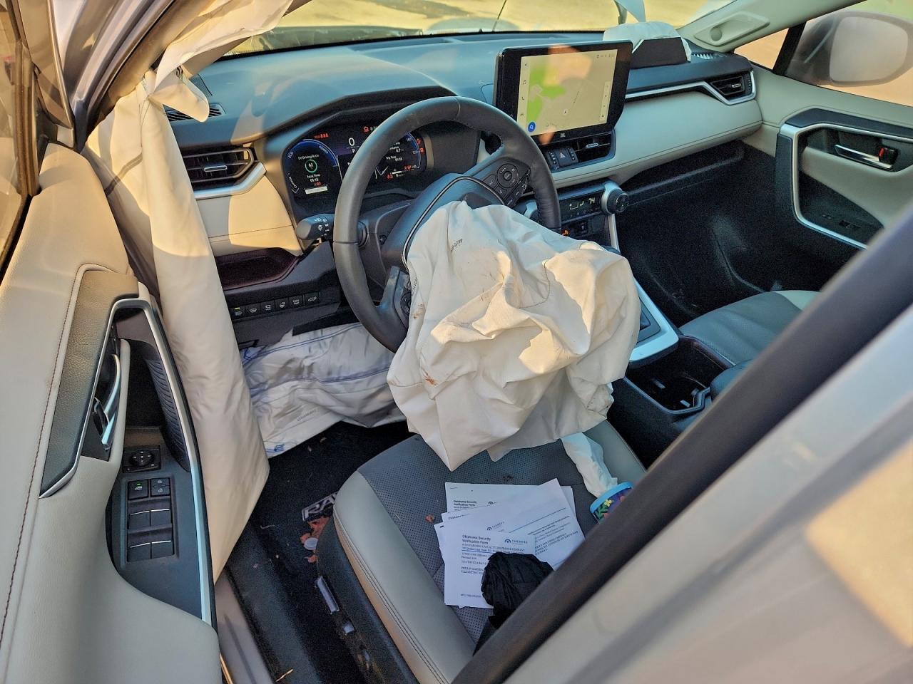 2024 TOYOTA RAV4 LIMITED photo 8