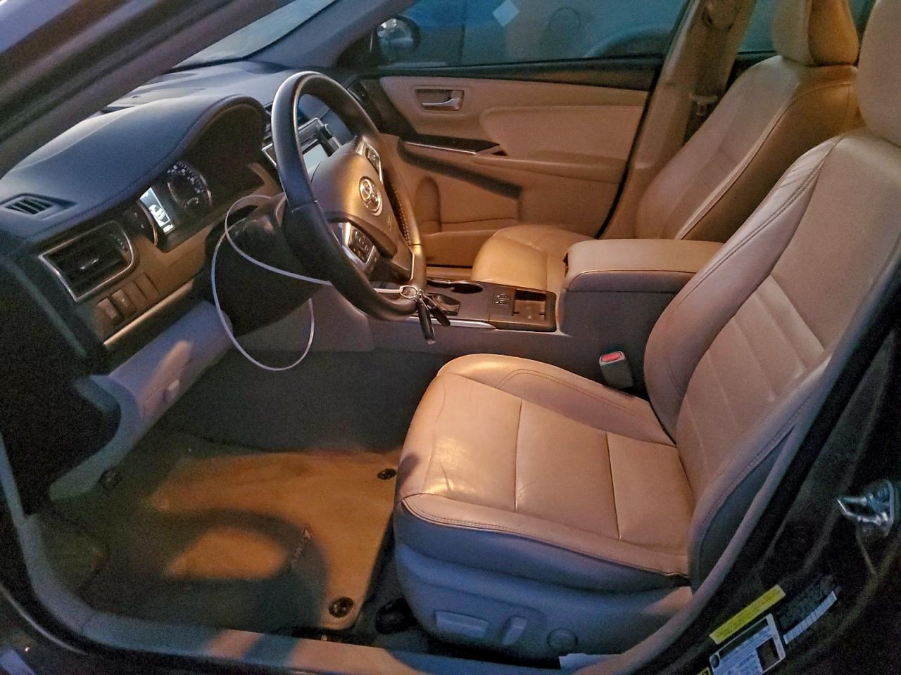 2016 TOYOTA CAMRY LE photo 13