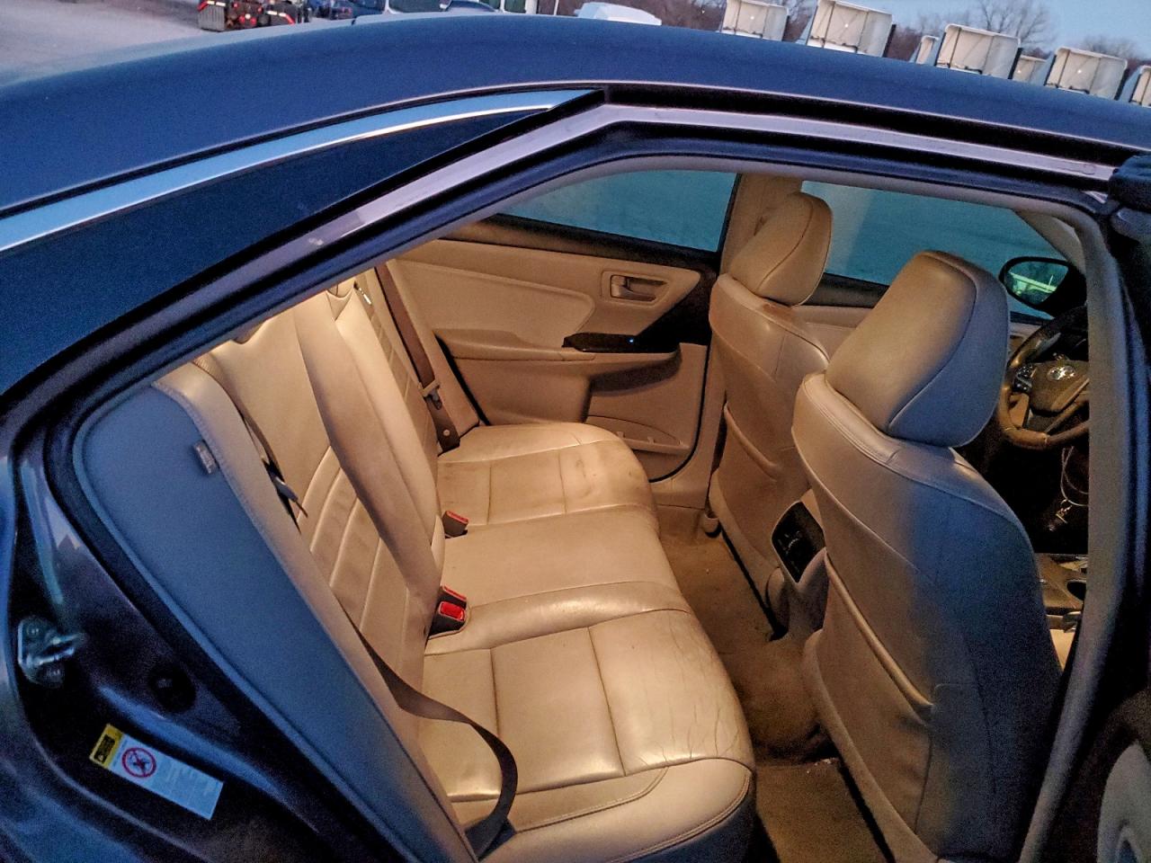2016 TOYOTA CAMRY LE photo 19