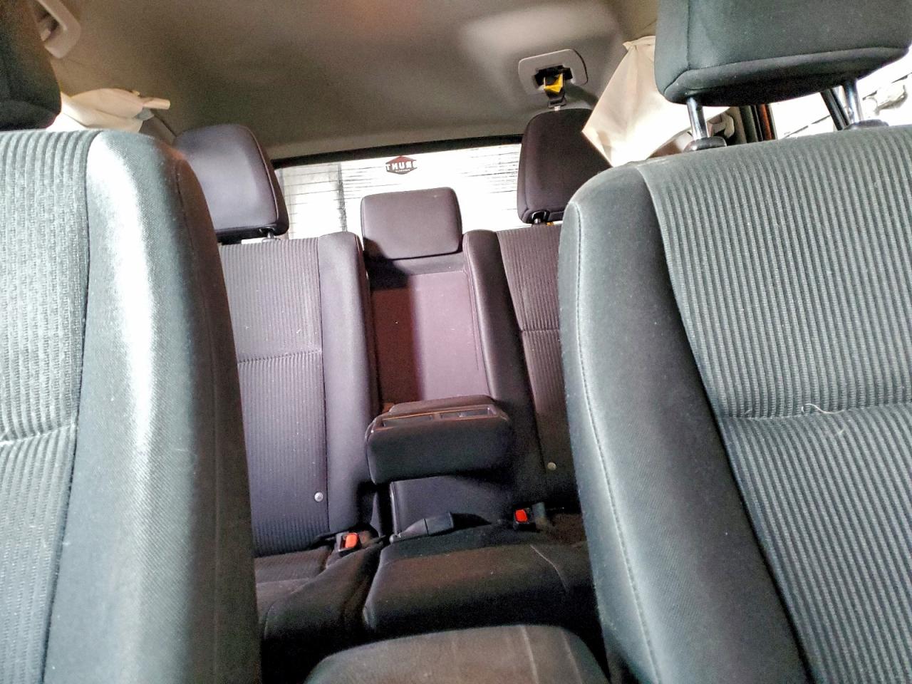 2017 TOYOTA RAV4 LE photo 10