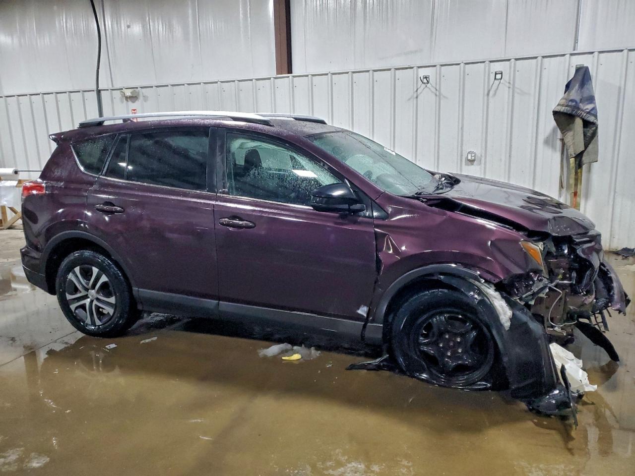 2017 TOYOTA RAV4 LE photo 4