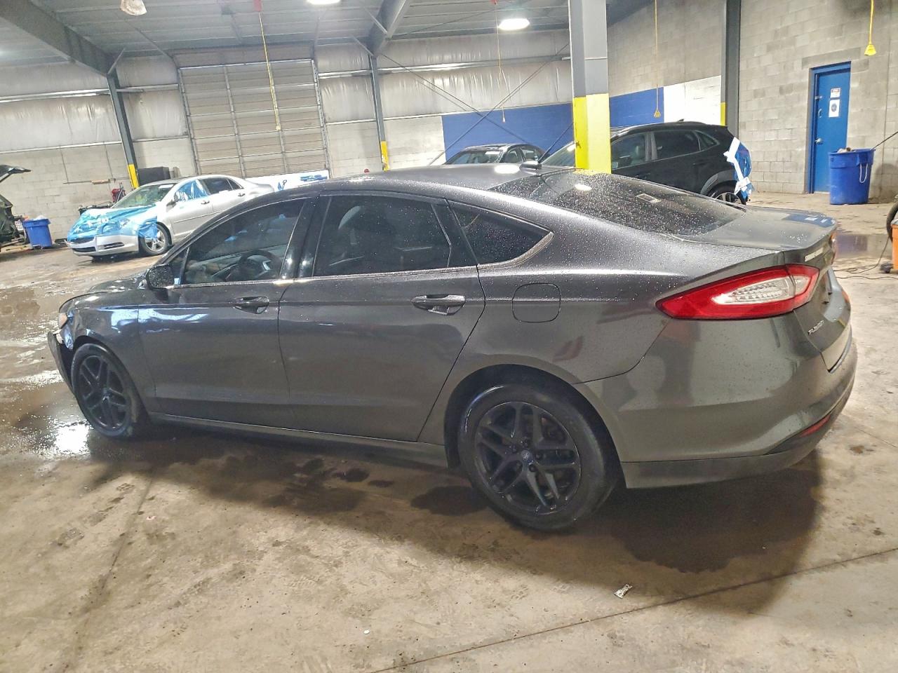 2016 FORD FUSION SE photo 2