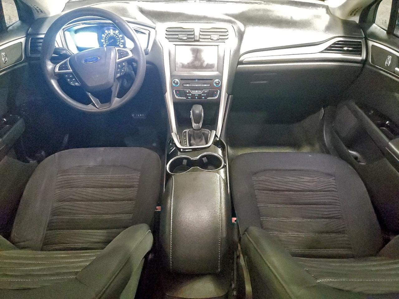 2016 FORD FUSION SE photo 8