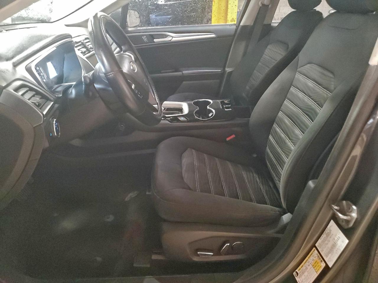 2016 FORD FUSION SE photo 7