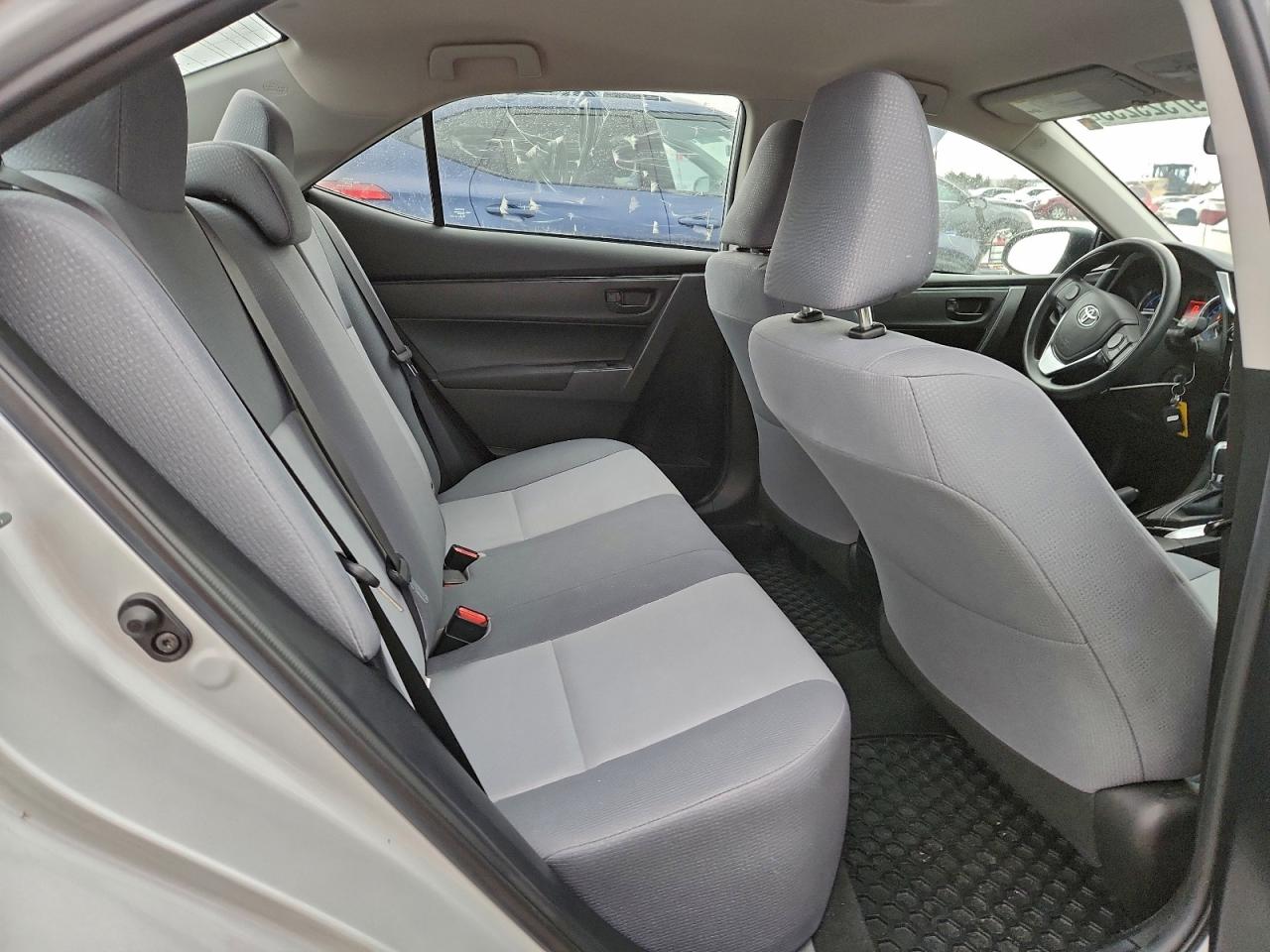 2017 TOYOTA COROLLA L photo 10
