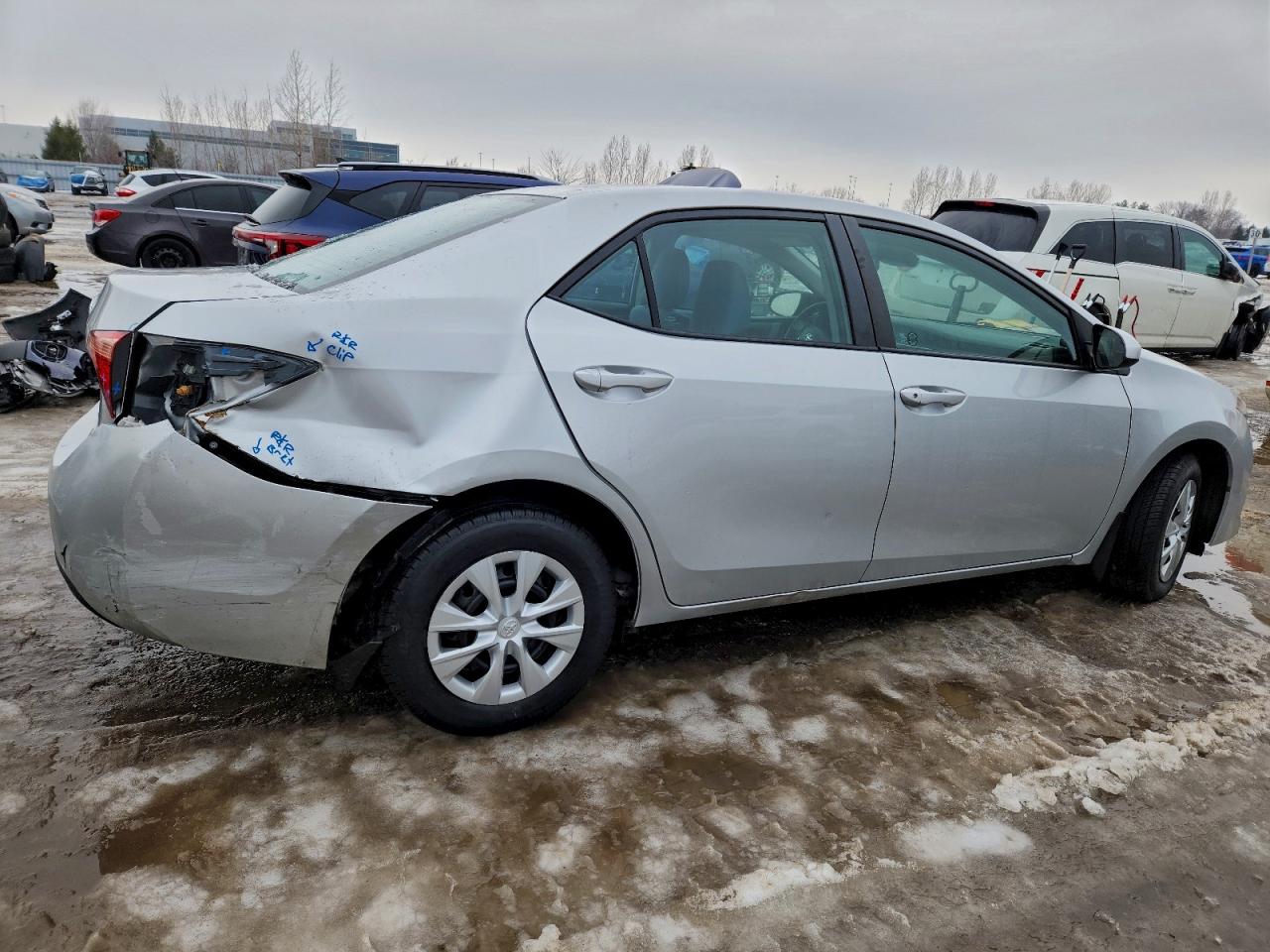 2017 TOYOTA COROLLA L photo 3
