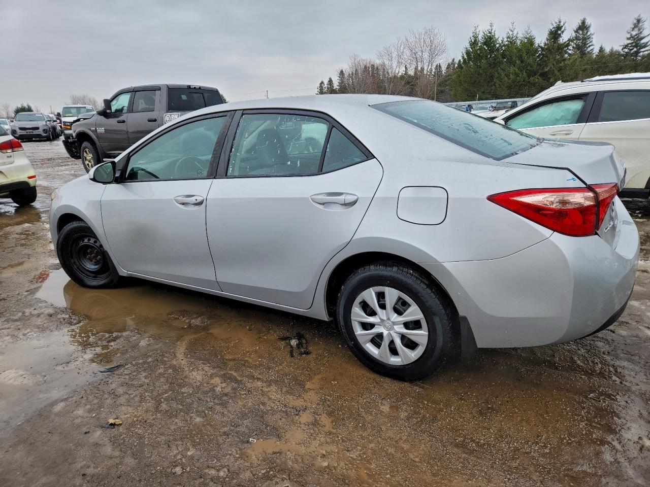 2017 TOYOTA COROLLA L photo 2