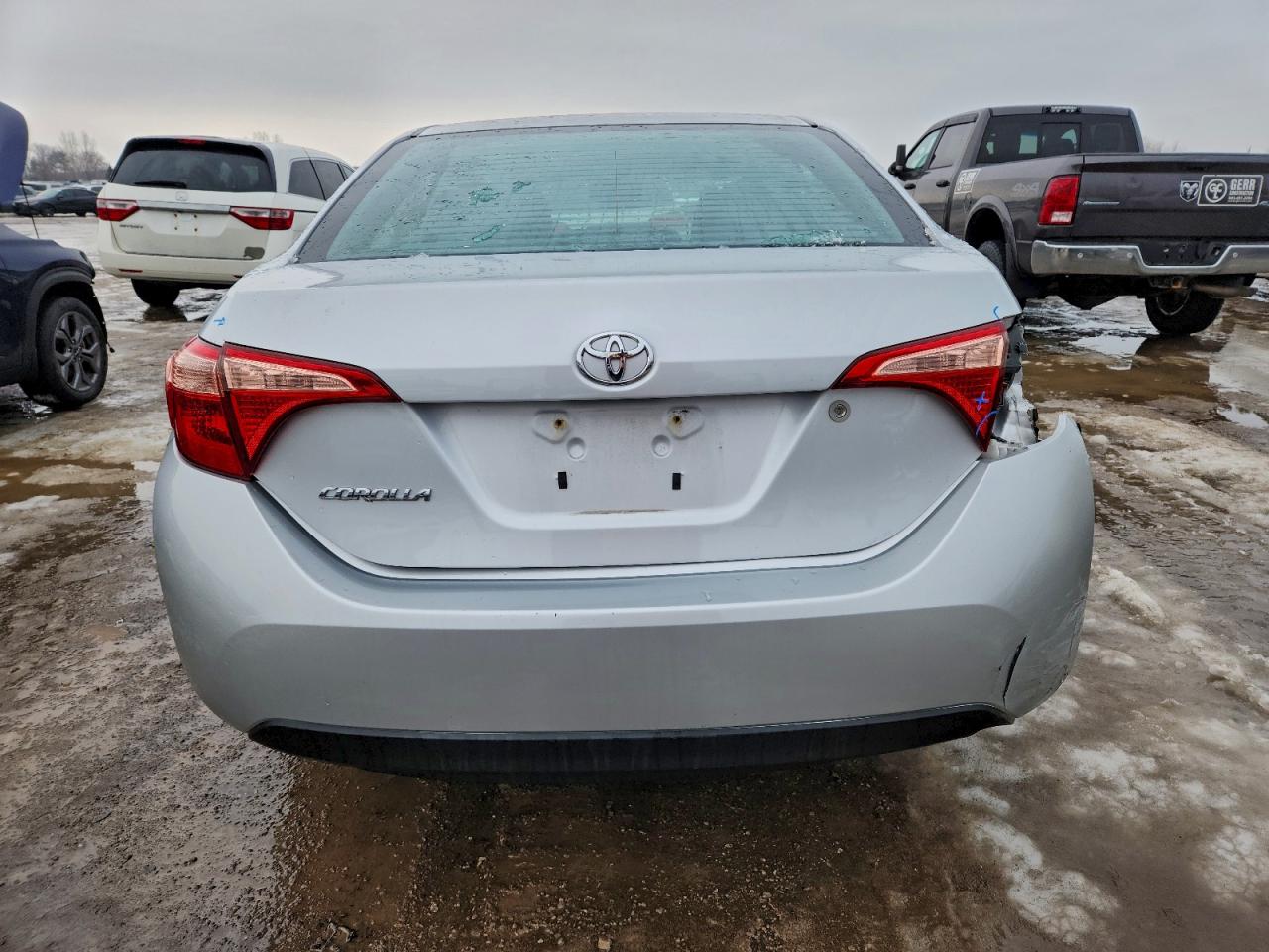 2017 TOYOTA COROLLA L photo 6