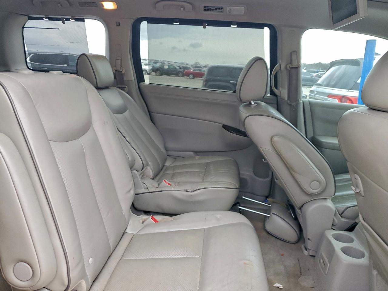 2012 NISSAN QUEST S photo 21