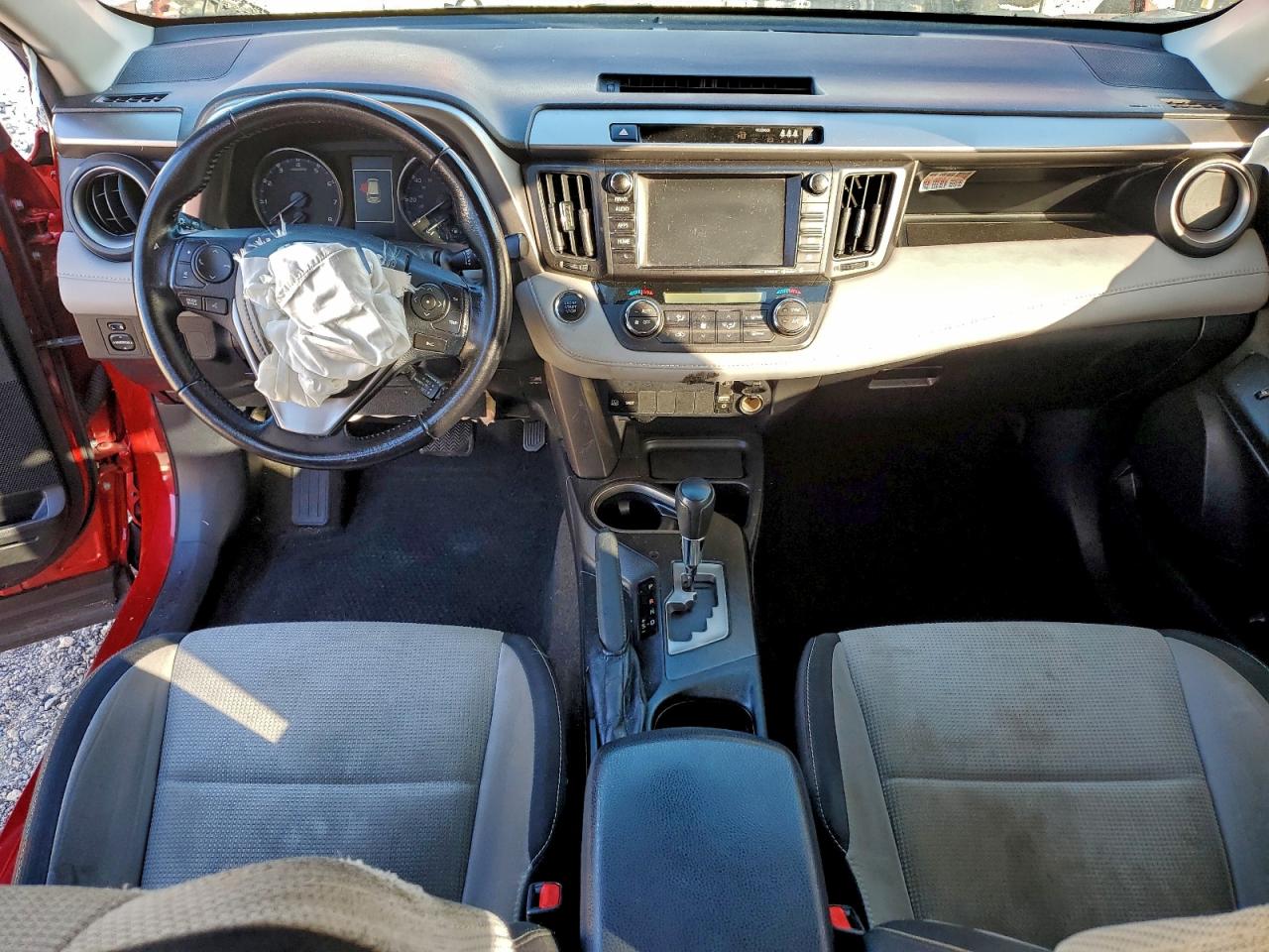 2017 TOYOTA RAV4 XLE photo 15