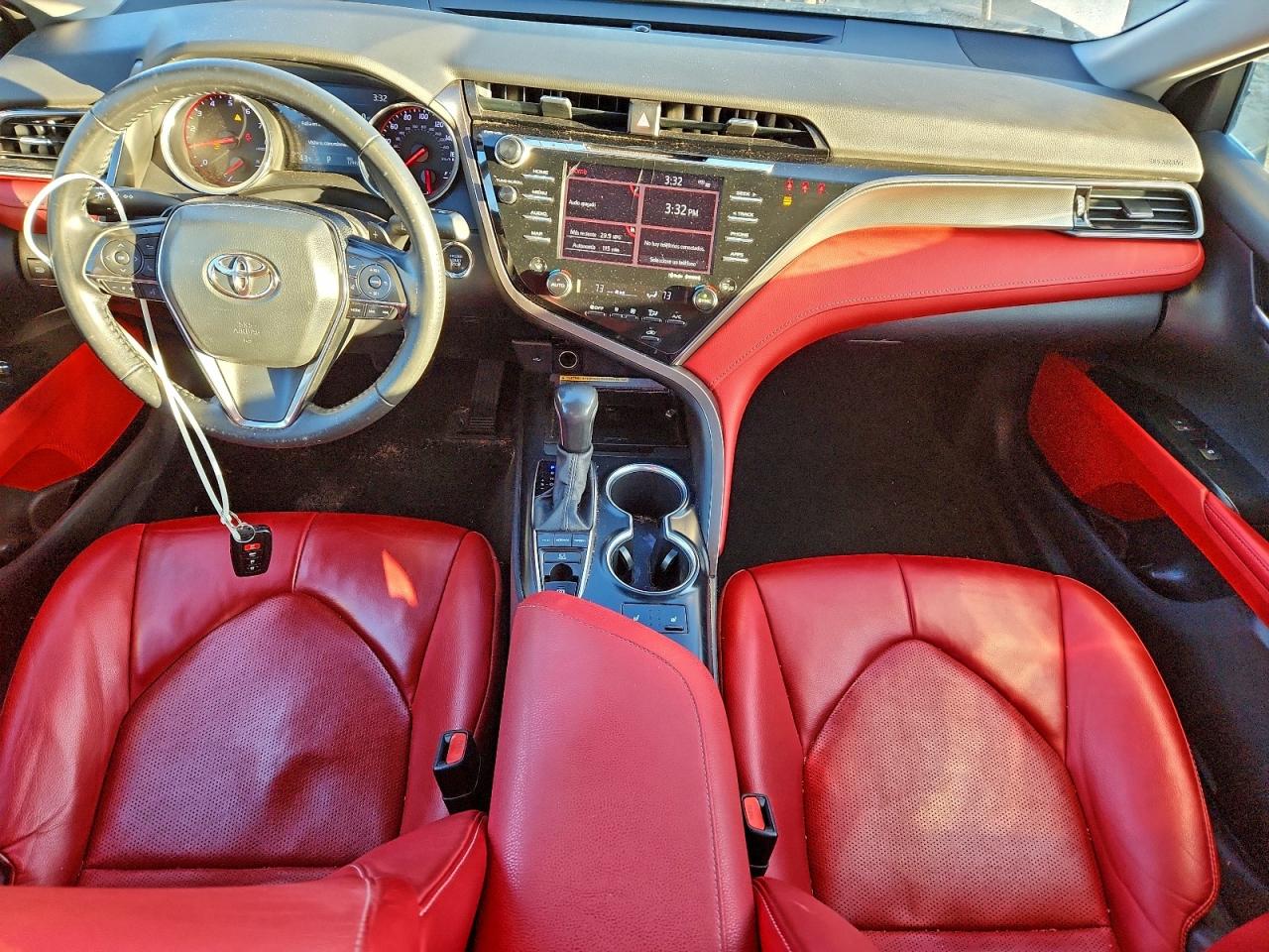 2020 TOYOTA CAMRY XSE photo 8